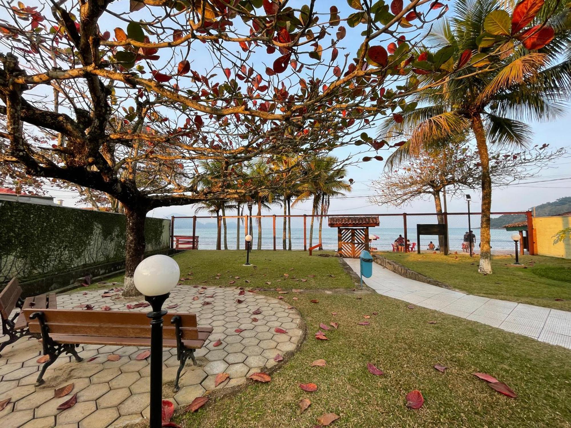 Pe Na Areia Na Praia Das Toninhas - Villagio 24 Porto Feliz Ubatuba Eksteriør billede